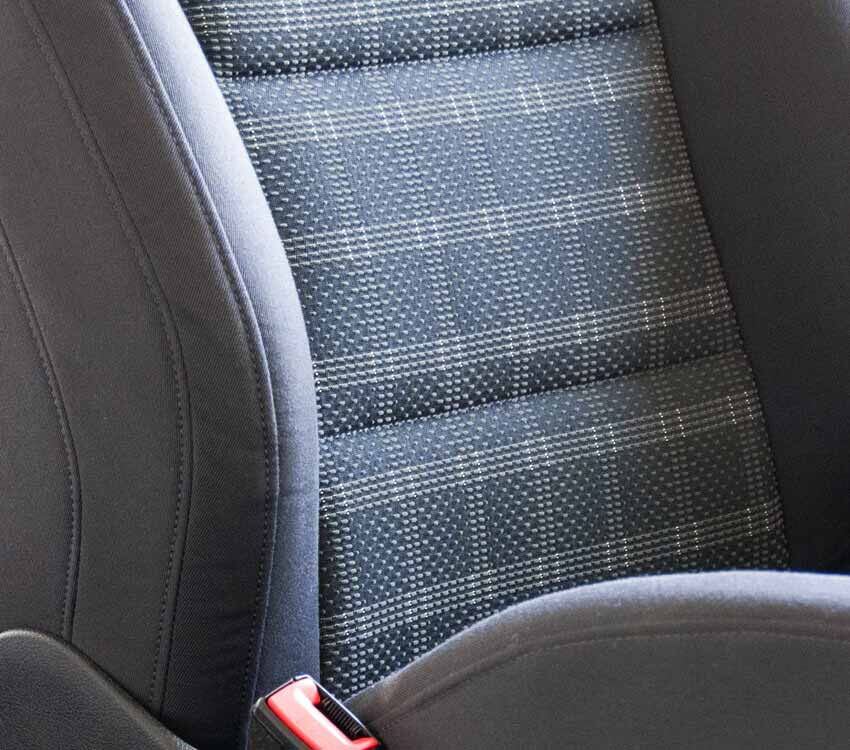 autosattlerei-freier-autositz-mit-neuem-stoffbezug