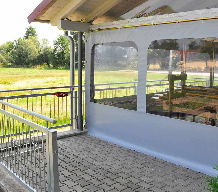 Eine Terrassenplane aus der Autosattlerei Freier.